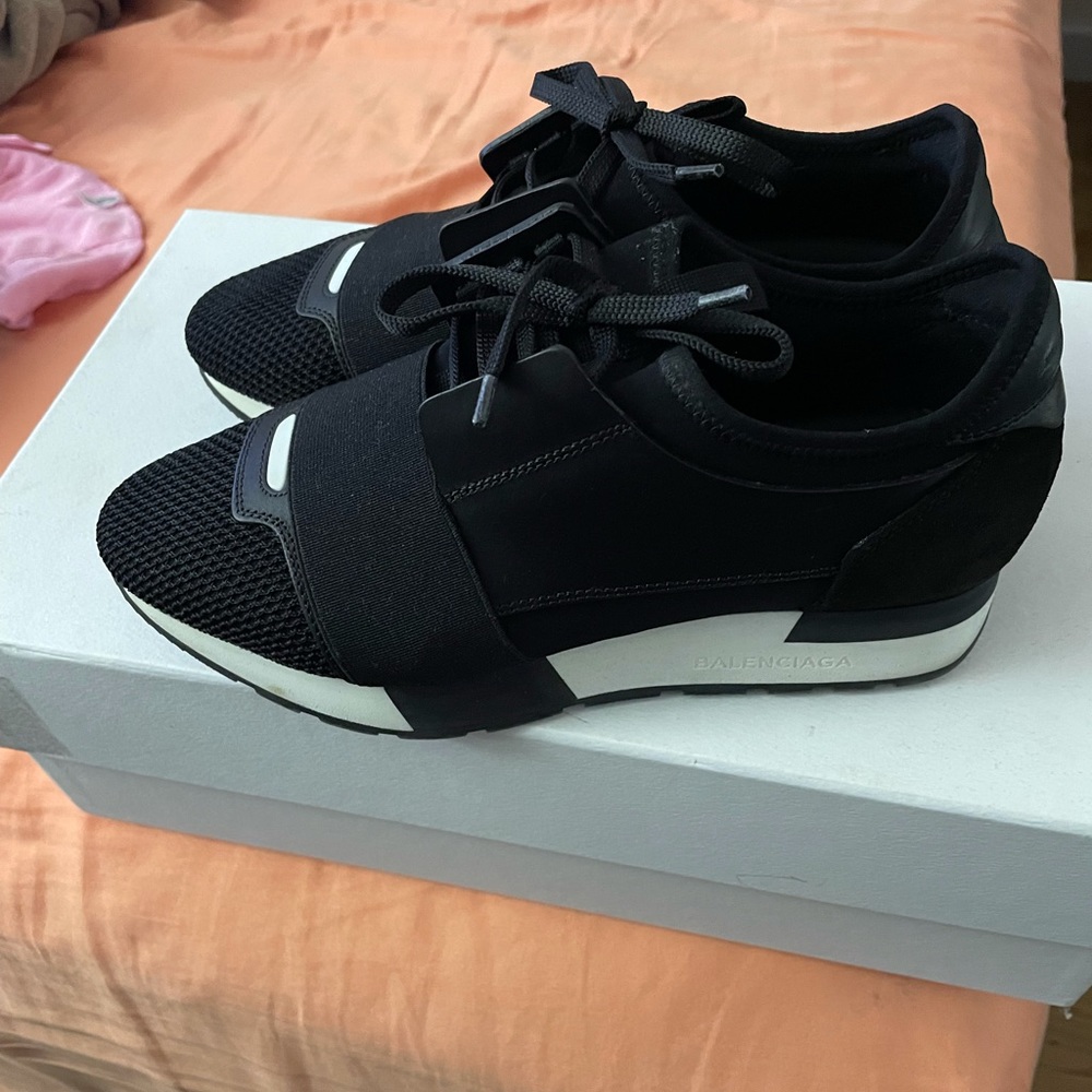 Balenciaga race runners